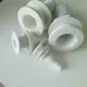 Raccords de cale en plastique nylon à travers la coque