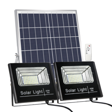 2 floodlights 1 solar panel