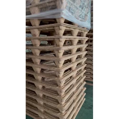 Suspauskite medžio padėklą