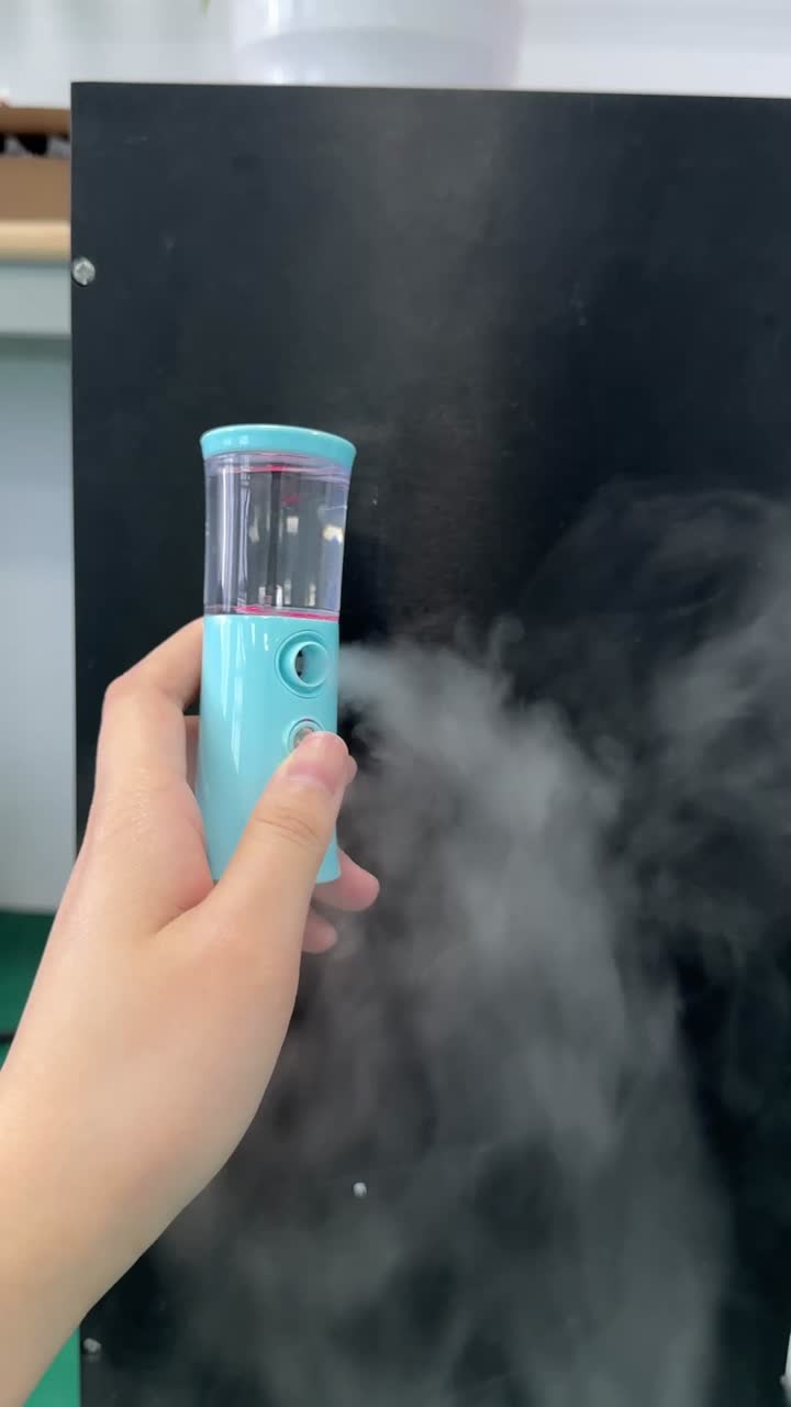 Placa de atomizador para instrumento de reabastecimento de água portátil