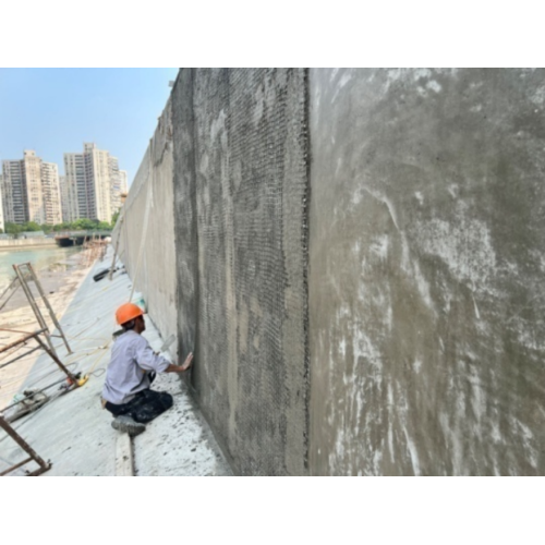 Guarding the city and strengthening flood prevention walls