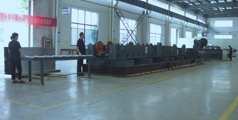 成型桥架生产线