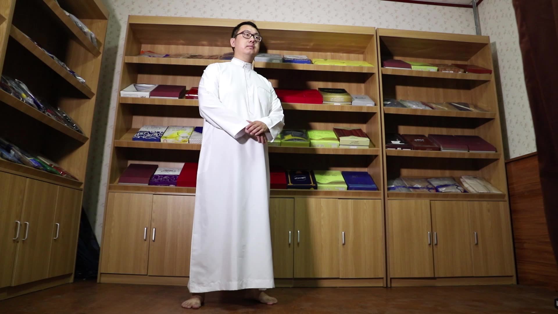ThouB | Jubba | Abito arabo | Daffah | Dishdasha | Uomini in stile saudita | Uomini Abaya1