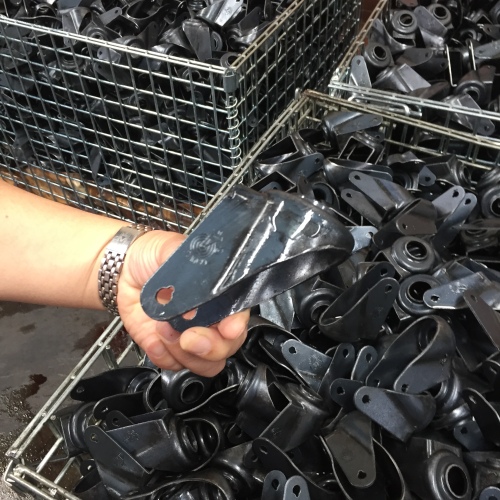 Charakterystyka wielu materiałów kółek.