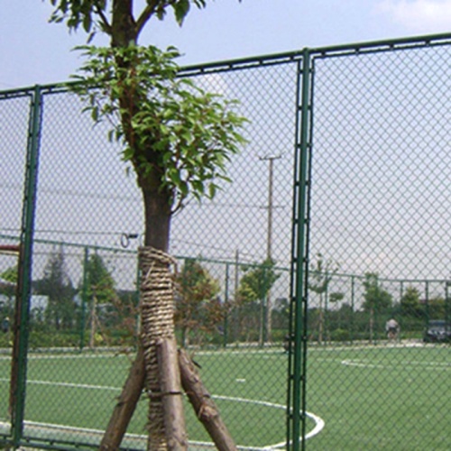 Der Unterschied zwischen Stadionzaun und normalem Leitplankennetz