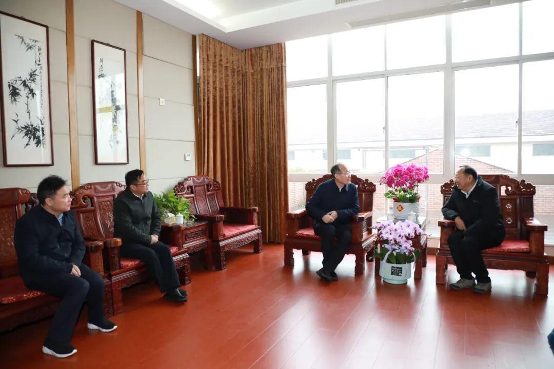 Mayor Bao Ming Visits Liaoyuan, Extending Spring Festival Greetings and Supporting Local Manufacturing
