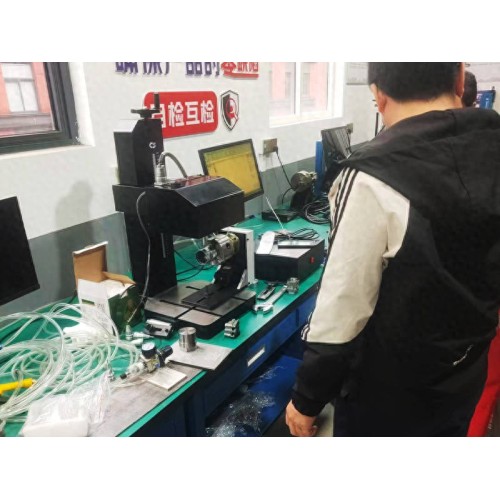 Yibin Sanjiang Machinery посетила Chuke Intelligent, чтобы открыть новую главу в сотрудничестве в области промышленной маркировки и аэрокосмического производства!