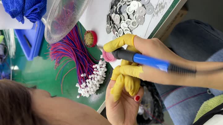 Processo de soldagem de placas de atomizador médico