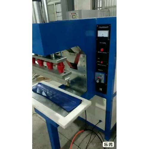 ceiling or tent high frequency welding machine.mp4