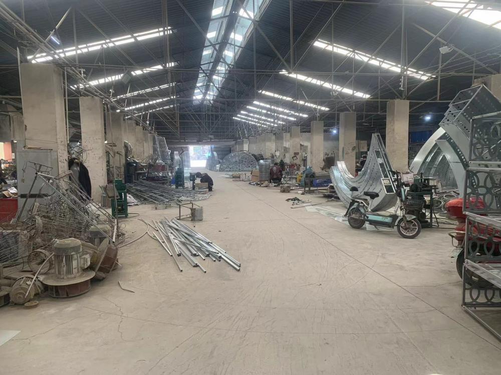 Factory live scene (1)