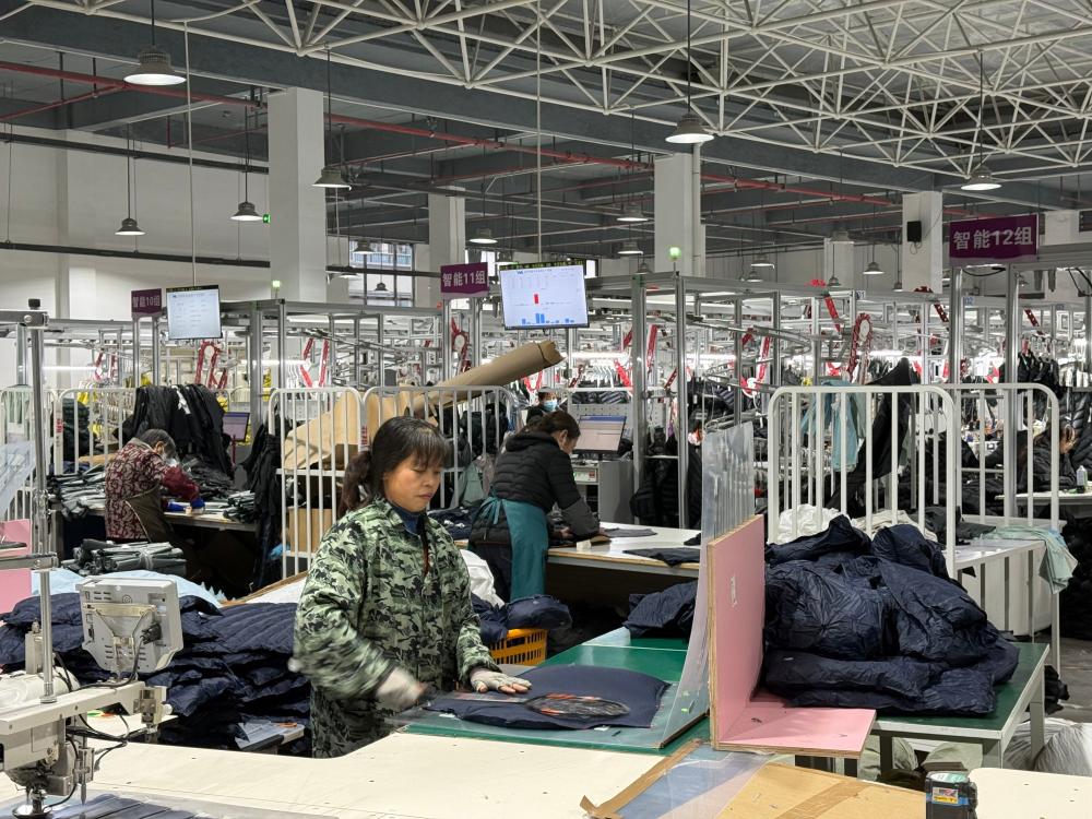 Factory Interior Working Scene (23)