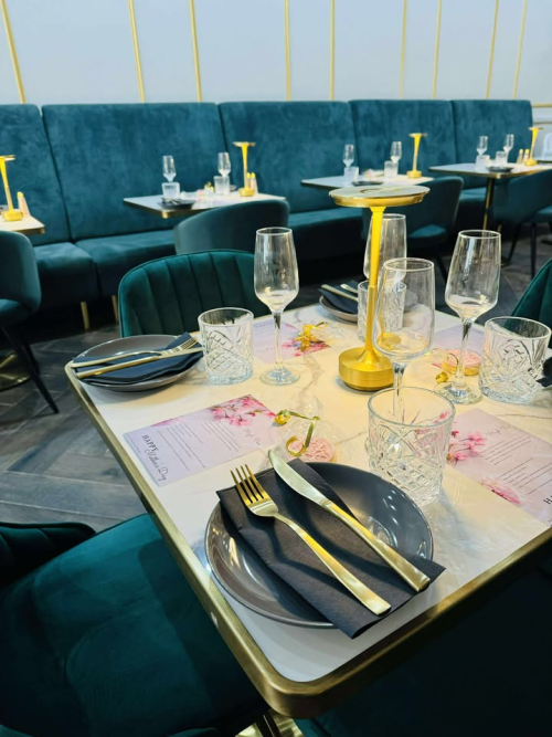 Hogares reales, verdadero amor: vea cómo la silla de terciopelo BR-808 robó el foco de atención