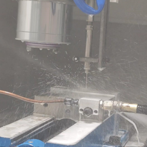 Cómo elegir máquinas de limpieza industriales de alta presión: guía de selección de presión, flujo y materiales