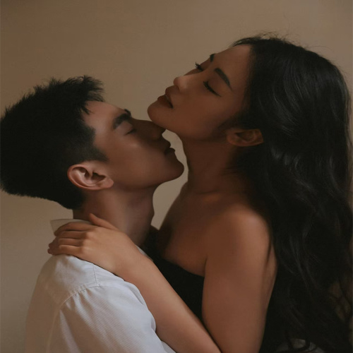 Electrify Your Intimacy: Meet the Changwang Silicone Pleasure Companion