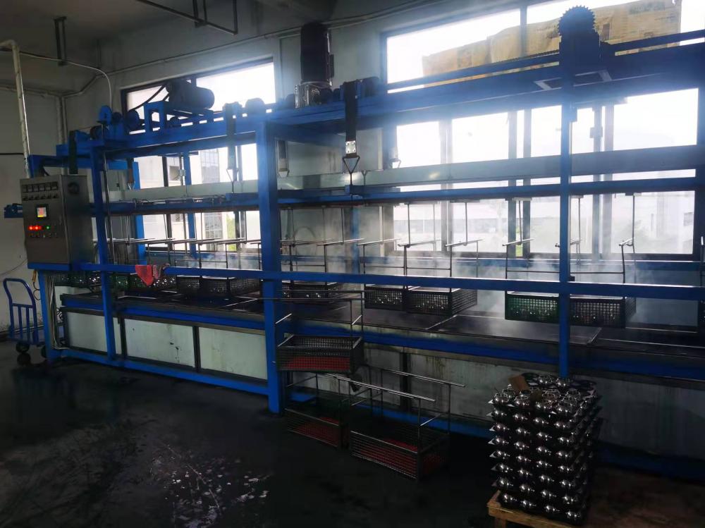 Ultrasonic cleaning line