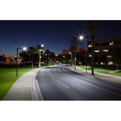 ¿Por qué la calle de la calle? Los beneficios y los inconvenientes de las farolas LED azules