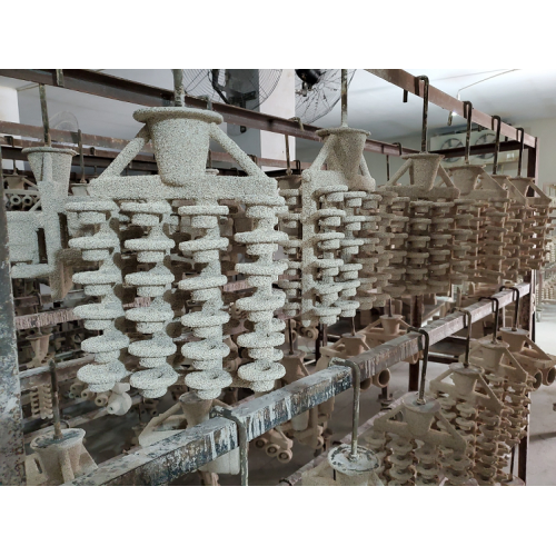 This issue will discuss the most common problem in the lost-wax investment casting process for shell making—the problem of succulent defects in the shell.