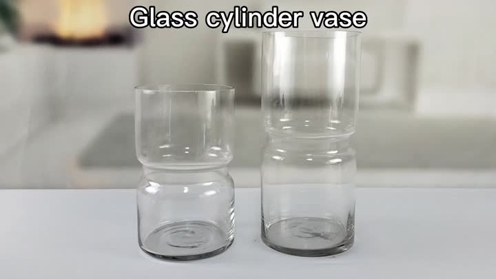 vase en verre de cylindre transparent