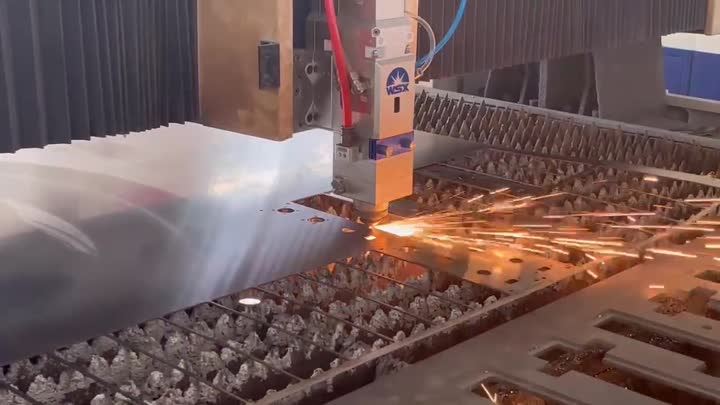 Vídeo de máquina de corte a laser de fibra grande CNC