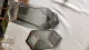gulddekoration rökig grå geometriska glasvaser
