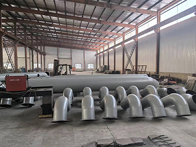 موقع بناء جهاز استخراج المياه التلقائي بالكامل وجمع الغبار لخزان خبث من شركة Hunan Iron and Steel Co. ، Ltd.