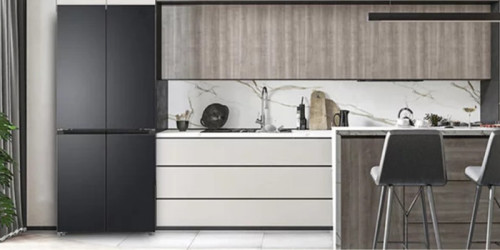 Bakit Mas Pinipili ang Dark-Colored Coated Metal Panels sa PCM Metal para sa Refrigerator Front at Side Panels?