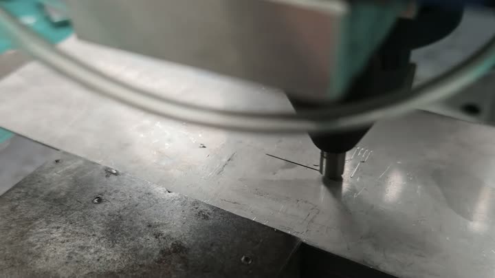 Máquina de marcação Zixu Benchtop Scribe 170*120mm para placas de identificação de grande formato