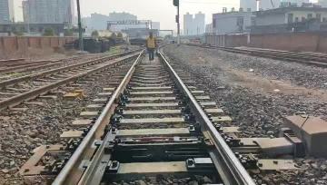 Digital track gauge video