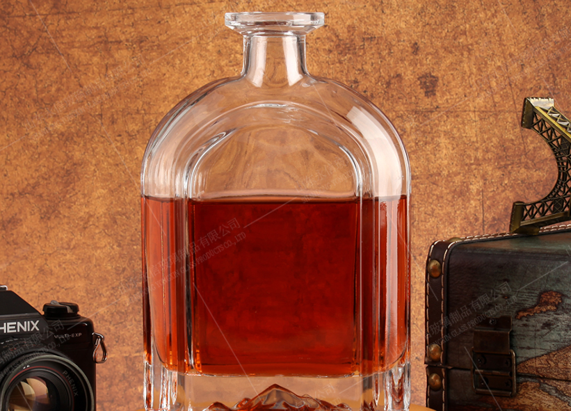 I vantaggi delle bottiglie di vetro come bottiglie di vino