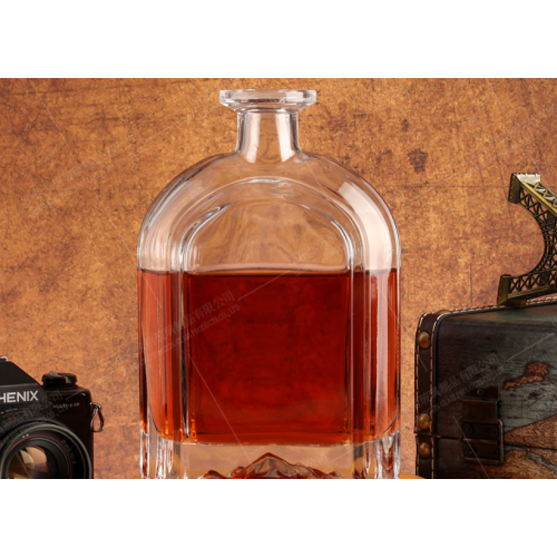 I vantaggi delle bottiglie di vetro come bottiglie di vino