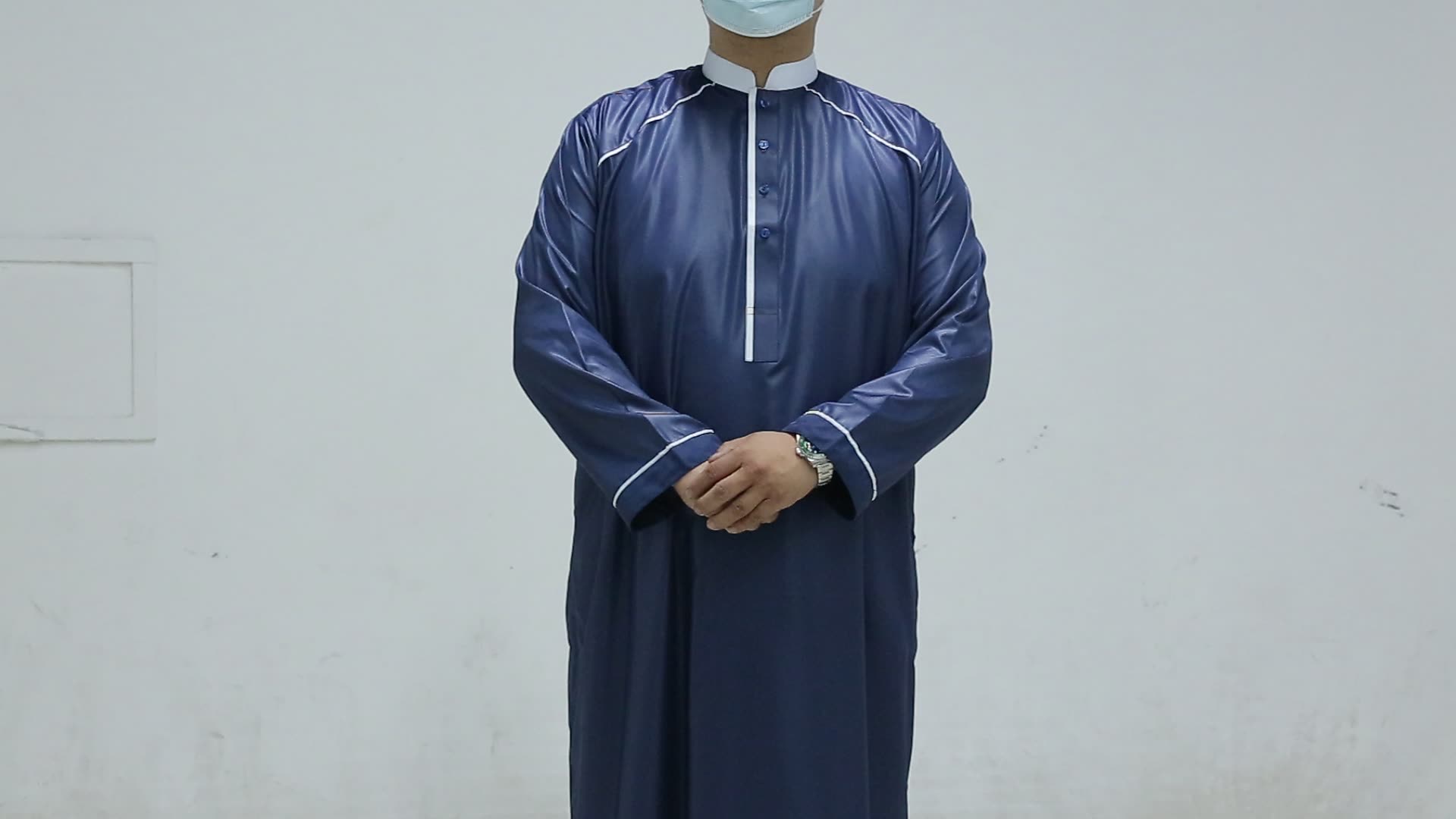 Abiti islamici più venduti uomini abaya thobe musulmani arabo thobe jubba all&#39;ingrosso per uomini uomini islamici abbigliamento thobe1