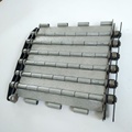 製造業者は炭素鋼チェーンプレートとステンレス鋼チェーンプレートを生産します。