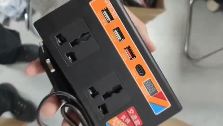 Onduleur de voiture DC à AC j-202 DC noir