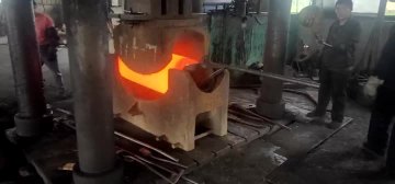 Hot-pressed pipe fittings, thick-walled pipe fittings