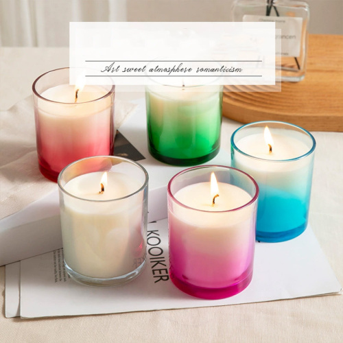Святкуйце дзень кітайскай працы са свечкай