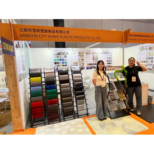 Участие компании в выставке международных напольных материалов в Китае успешно завершилось успешным