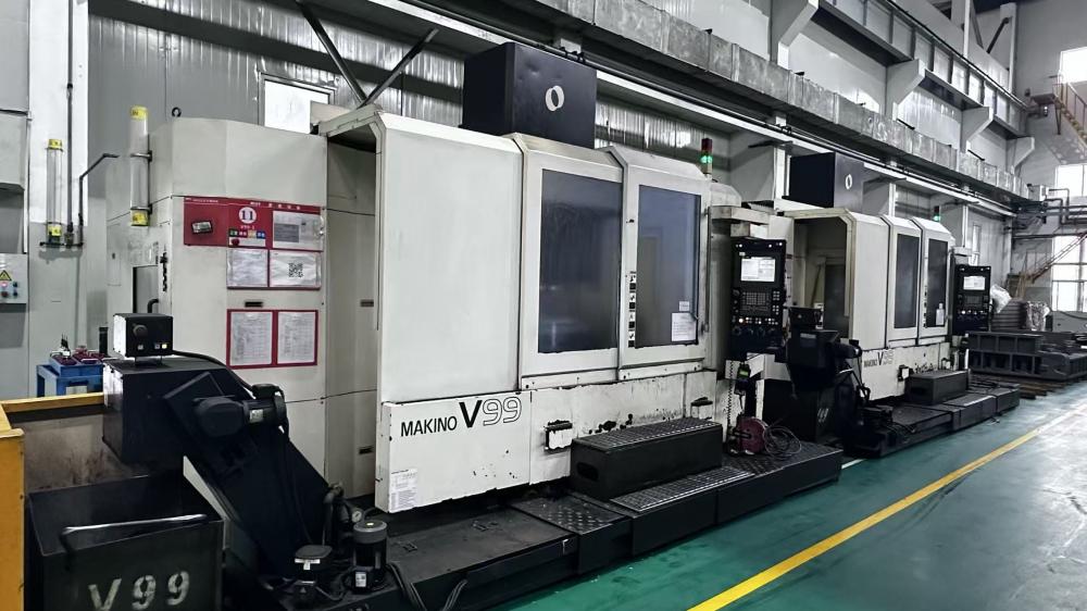 Japanese MAKINO V99 CNC