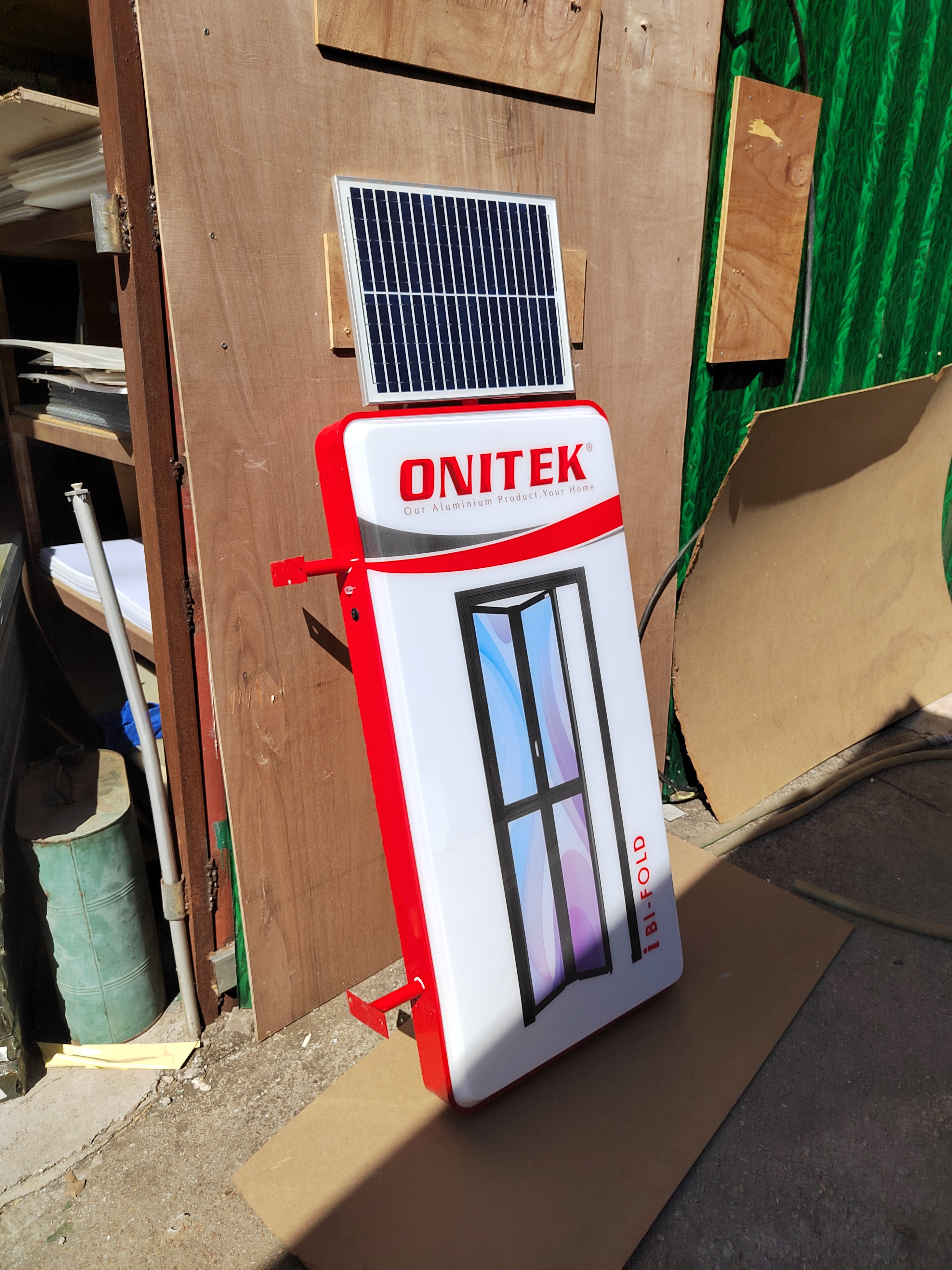 Caja de luz de publicidad solar al vacío