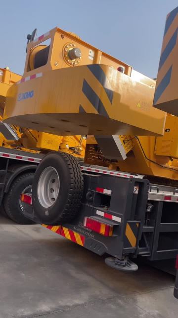 Made in China, XCMG produces QY25K truck crane