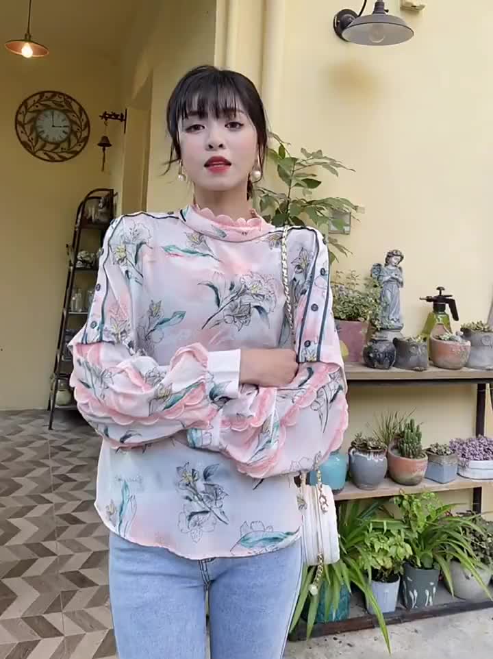 Top élégant Cheongsam