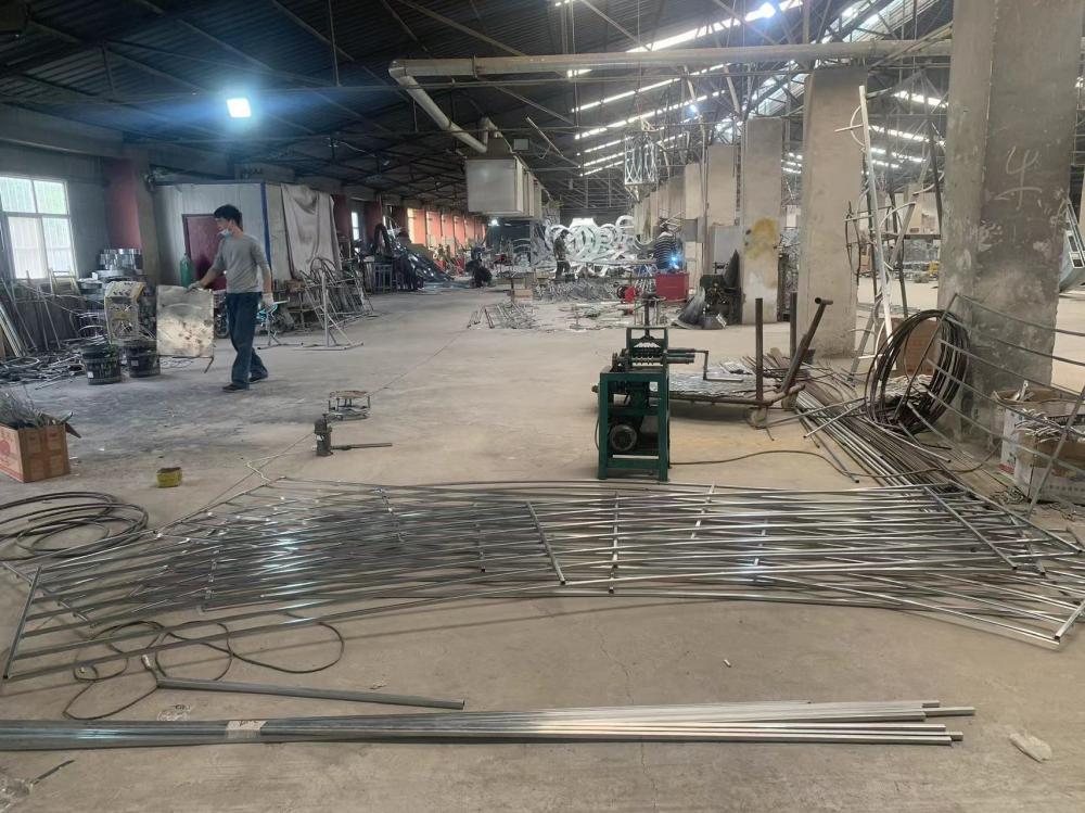 Factory live scene (3)