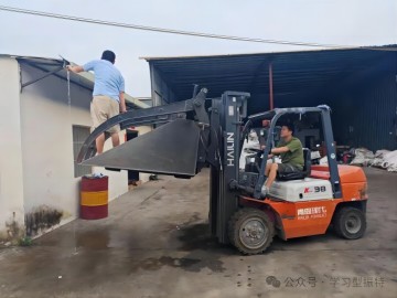 Respondiendo de manera proactiva a emergencias, demostrando la responsabilidad corporativa y el trabajo en equipo