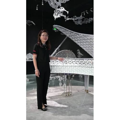 Kristal Piyanoda Kapsanmış Ay Işığı