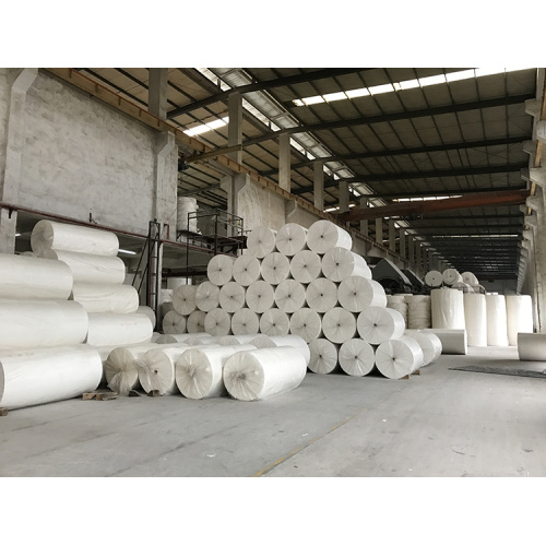 Транспортування гігантського рулонного паперу