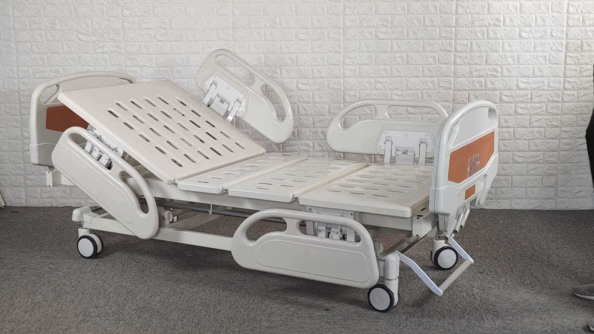 Manufacturer Cheap Price Patient Nursing Home Bed For Disabled1