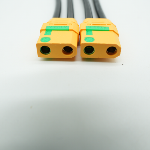 What are the advantages of the XT90S connector compared to ordinary connectors?