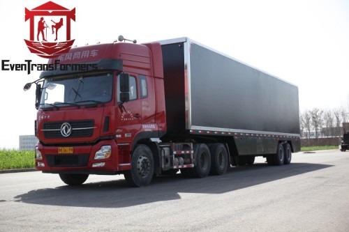 Inspektion von Nigeria in Gospel Stage Truck ST130