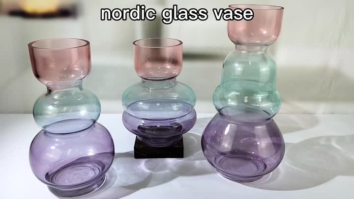 grand vase en verre coloré