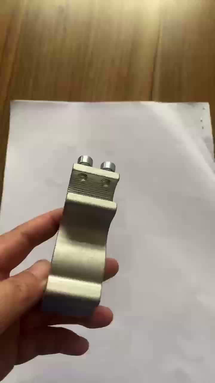 Grampo de cadeira de rodas integrado