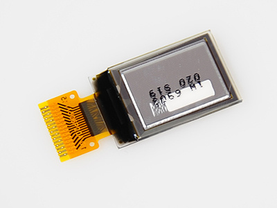 Колко дълъг е свързващият кабел между LCD модула и дънната платка?